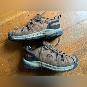Keen Men’s Flint low Steel Toe work boot